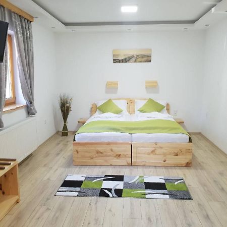 Hotel Pansion House Prijeboj Plitvička Jezera Esterno foto