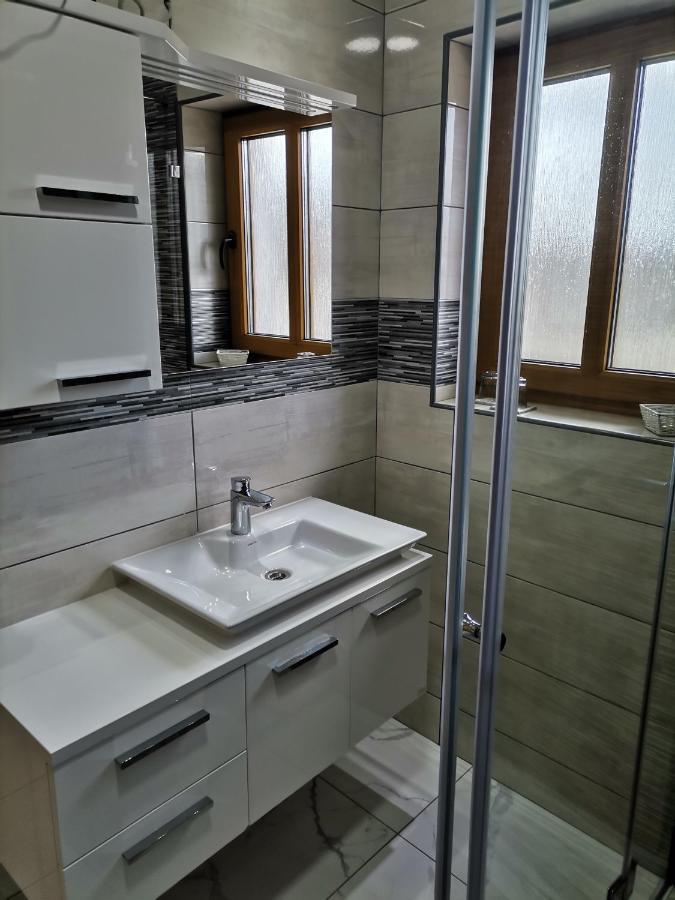 Hotel Pansion House Prijeboj Plitvička Jezera Esterno foto